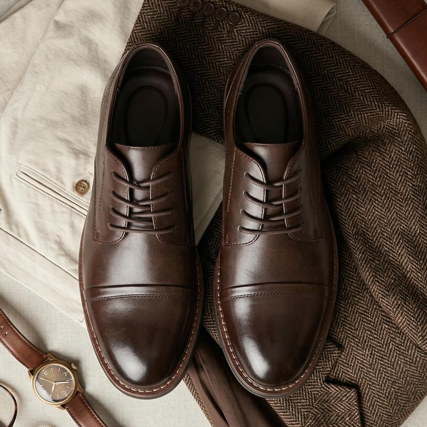 Men's Oxford shoes. Lightweight and comfortable men's dress shoes.